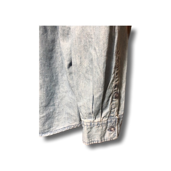 Embroidered denim blouse size medium - Picture 5 of 7